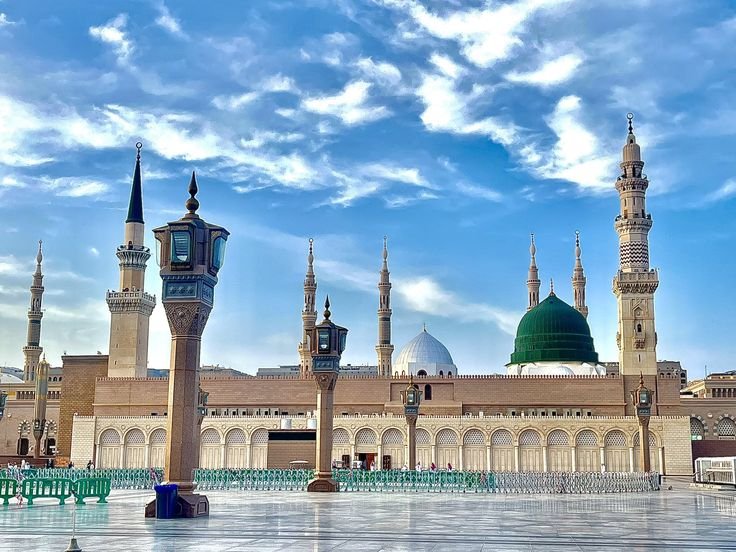 Islamic mosque architecture and courtyard